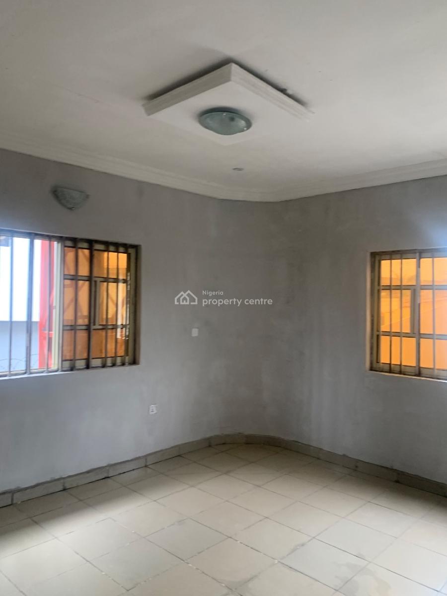Spacious Newly Renovated 2 Bedrooms, Off Oworo Road, Iyana Oworo, Gbagada, Lagos, Flat / Apartment for Rent
