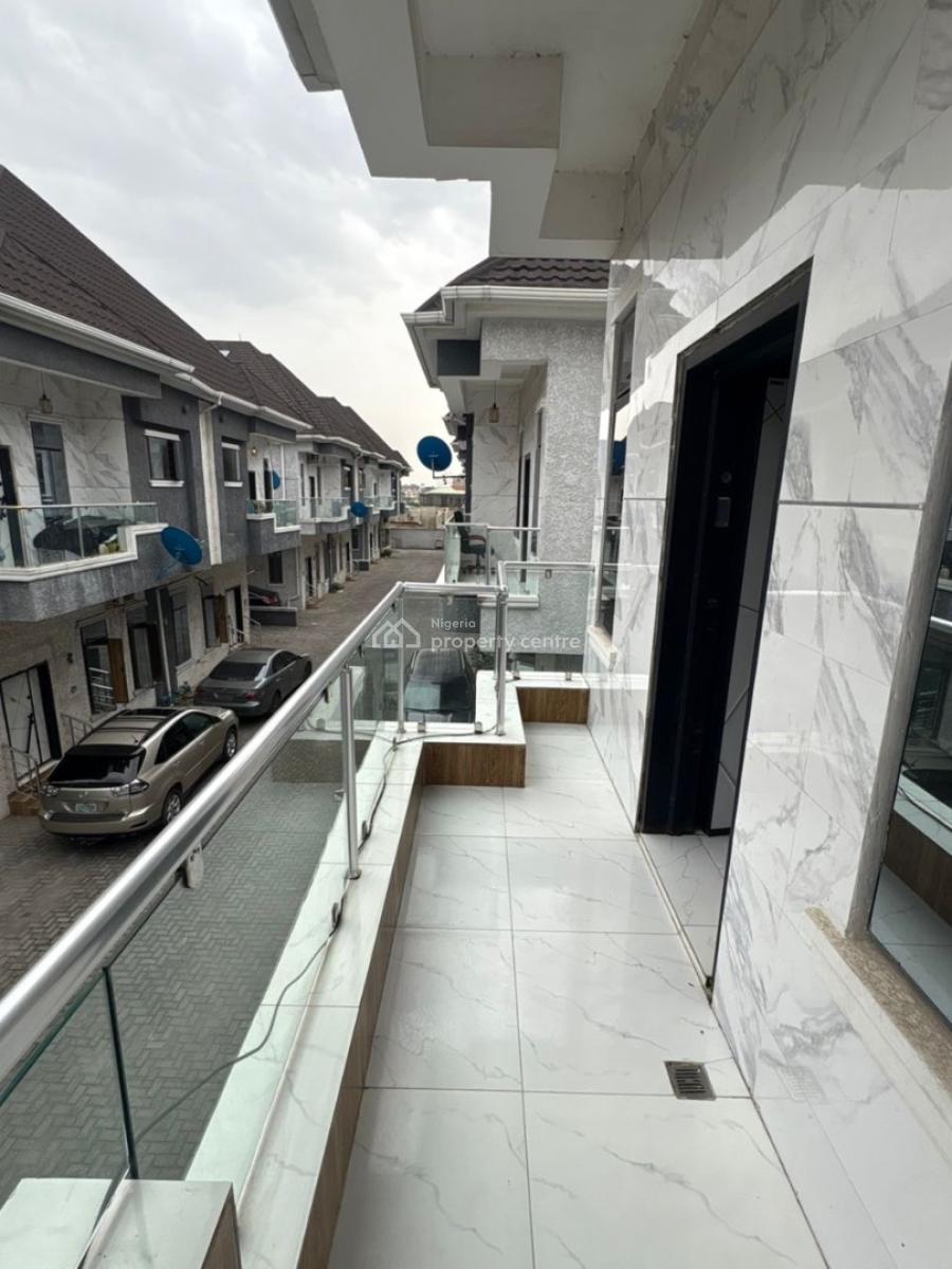 Exquisite Master Bedroom, Ikota, Lekki, Lagos, Flat / Apartment for Rent