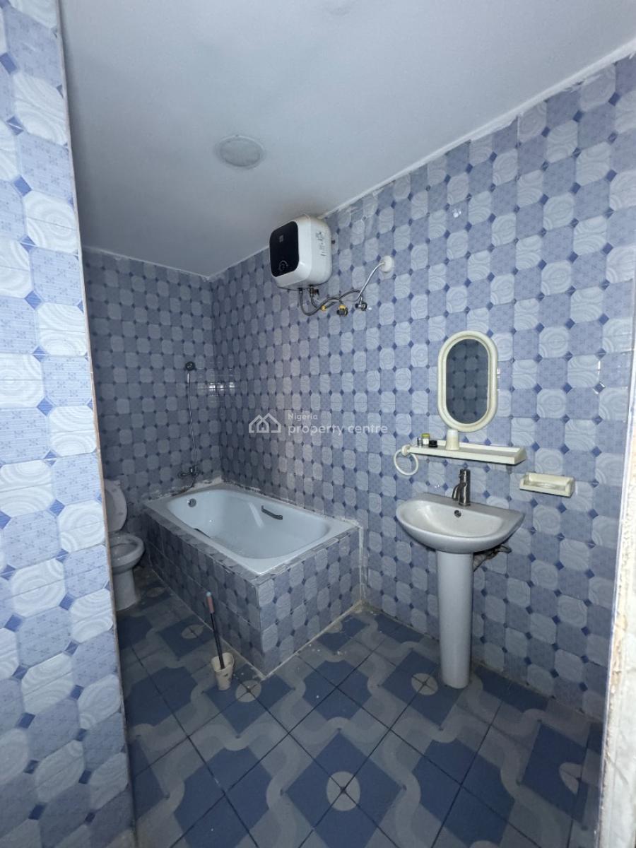Massive 3 Bedroom Flat at Jahi District, Abuja, Jahi, Abuja, Flat / Apartment for Rent