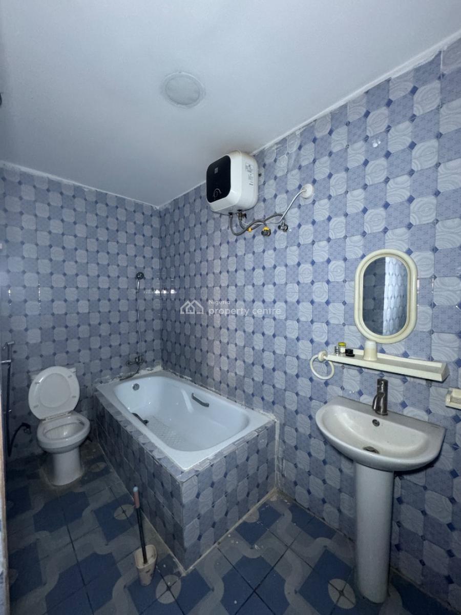 Massive 3 Bedroom Flat at Jahi District, Abuja, Jahi, Abuja, Flat / Apartment for Rent
