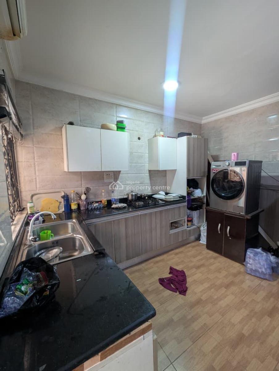 Distress 4 Bedroom Terraced Duplex +bq, Bode Thomas, Surulere, Lagos, Terraced Duplex for Sale