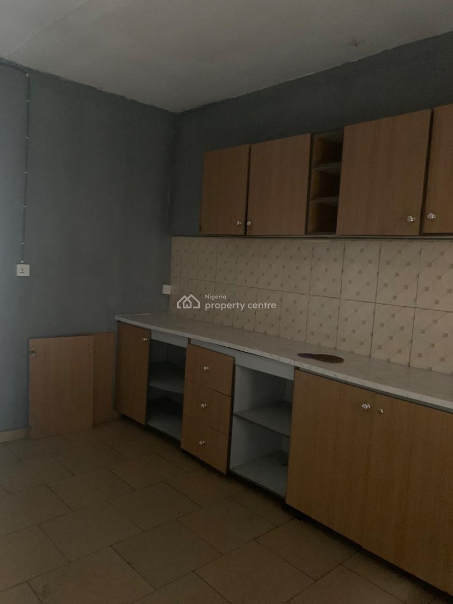 Spacious 3 Bedroom Flat, Omu Street, Ojodu Berger, Ojodu, Lagos, Flat / Apartment for Rent