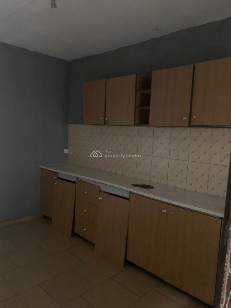 Spacious 3 Bedroom Flat, Omu Street, Ojodu Berger, Ojodu, Lagos, Flat / Apartment for Rent