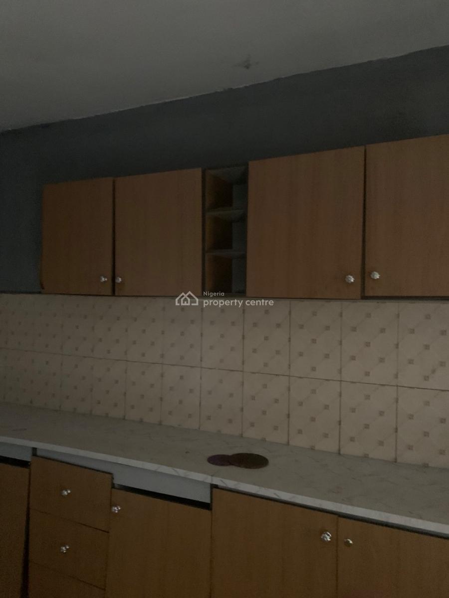 Spacious 3 Bedroom Flat, Omu Street, Ojodu Berger, Ojodu, Lagos, Flat / Apartment for Rent