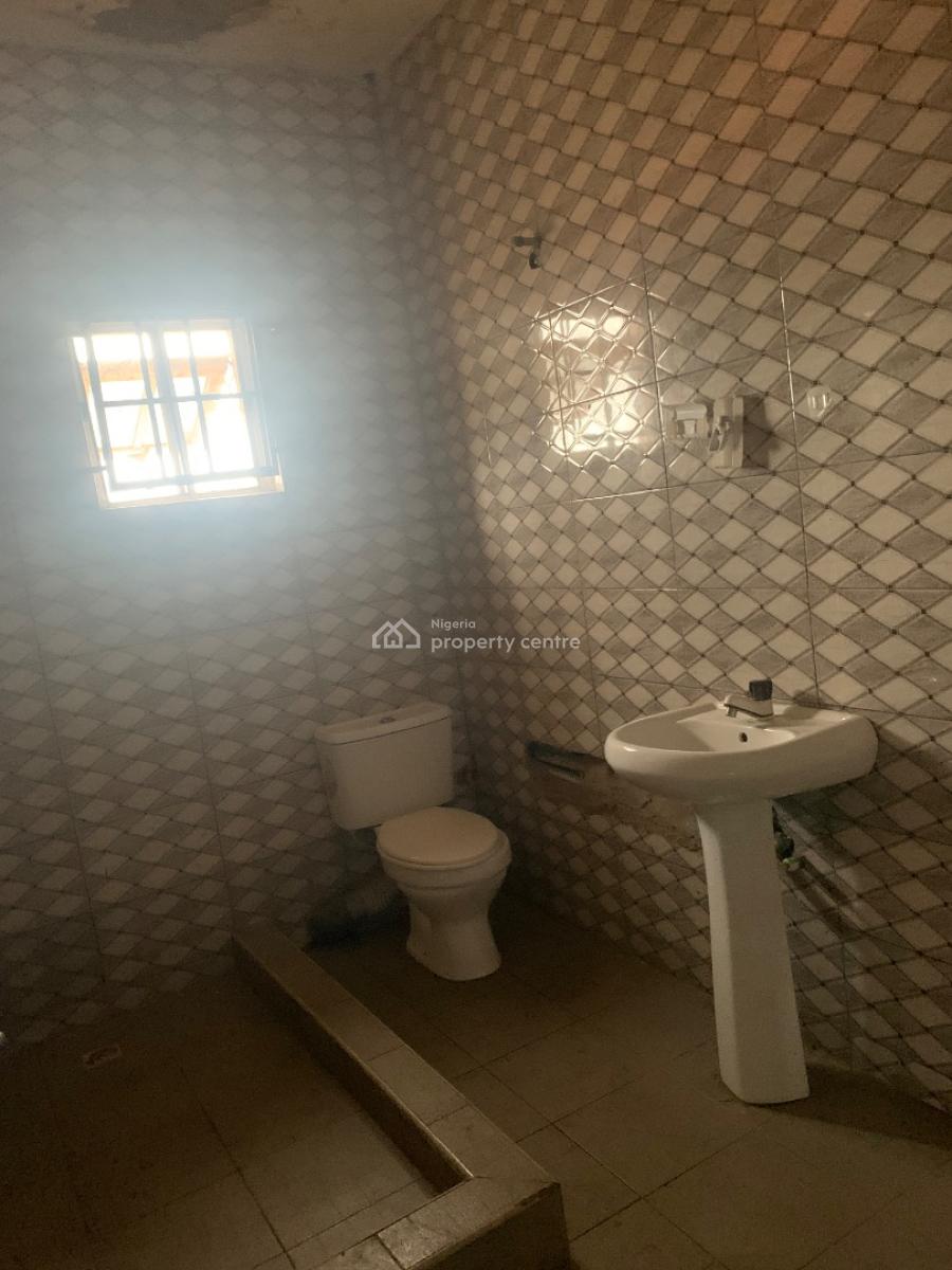 Spacious 3 Bedroom Flat, Omu Street, Ojodu Berger, Ojodu, Lagos, Flat / Apartment for Rent