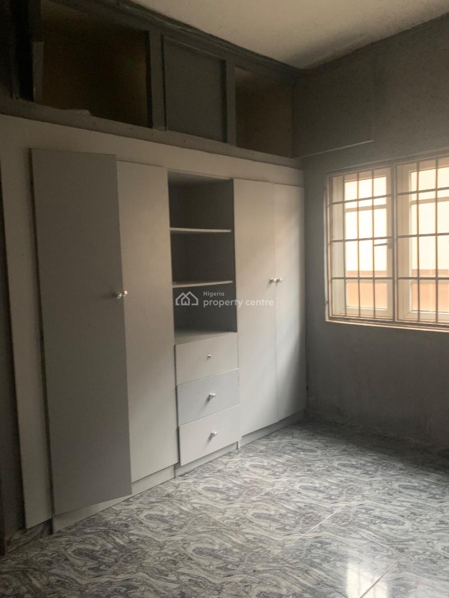 Spacious 3 Bedroom Flat, Omu Street, Ojodu Berger, Ojodu, Lagos, Flat / Apartment for Rent