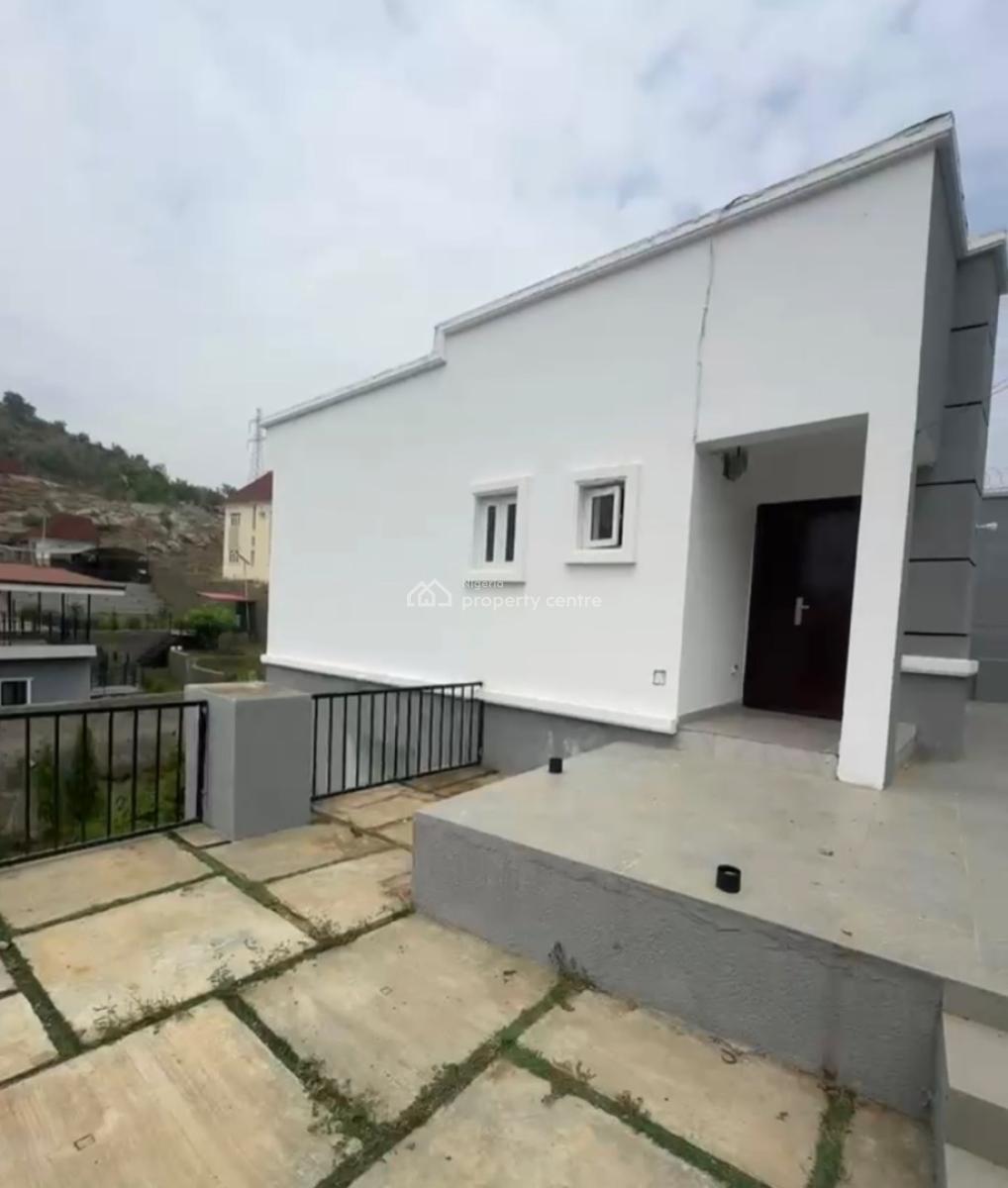 5 Bedroom Fully Detached Duplex in an Estate, Guzape District, Abuja, Detached Duplex for Sale