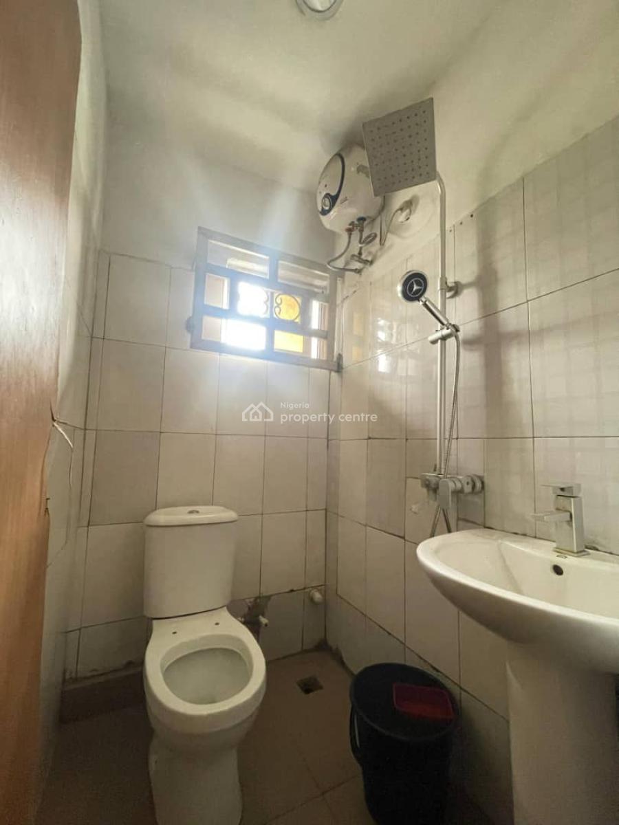 18 Rooms Hotel in a Serene Environment, Off Elimgbu Road, Elimbu, Port Harcourt, Rivers, Hotel / Guest House for Sale