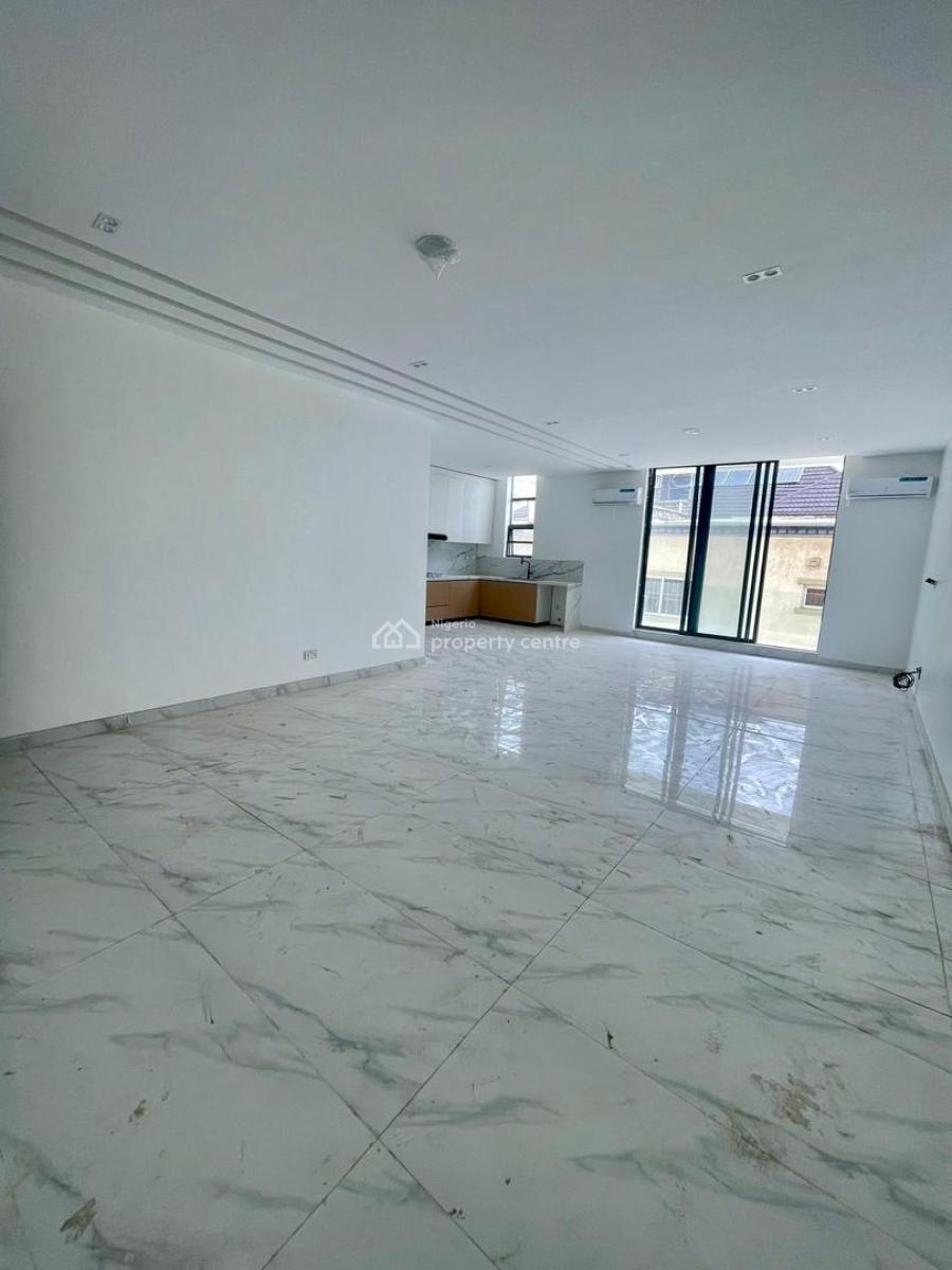 Decently Finished 2 Bedroom Apartment, Lekki Phase 1, Lekki, Lagos, Flat / Apartment for Sale