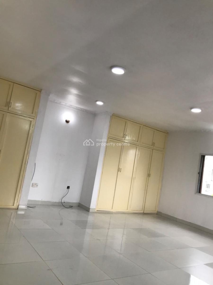 Very Standard and Massive 4 Bedroom Paint House @lekki Phase 1, Lekki Phase 1, Lekki, Lagos, Flat / Apartment for Rent