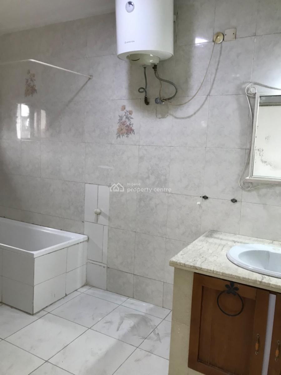 Very Standard and Massive 4 Bedroom Paint House @lekki Phase 1, Lekki Phase 1, Lekki, Lagos, Flat / Apartment for Rent