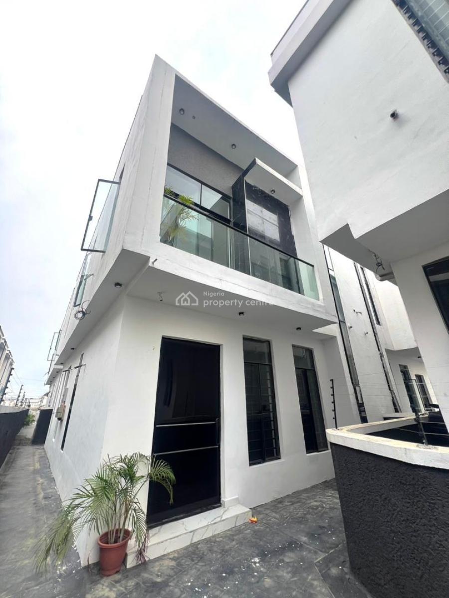 4bedroom Detached House at Ikota Gra, Ikota, Lekki, Lagos, Semi-detached Duplex for Sale