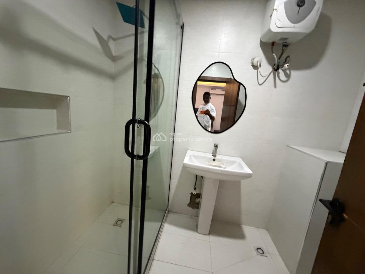 Furnished 2bedrooms with Bq, Whitesand School Road, Lekki Phase 1, Lekki, Lagos, Flat / Apartment for Sale