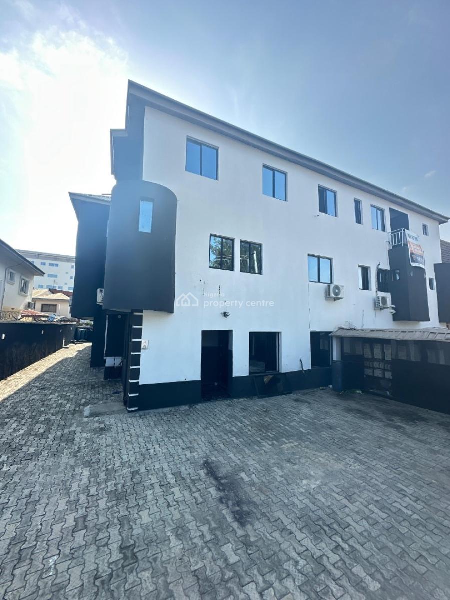 3 Bedroom Fully Serviced Apartment, Lekki Phase 1, Lekki, Lagos, Flat / Apartment for Rent