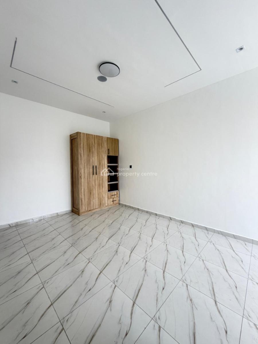 an Elegant 2 Bedroom Apartment with Pool-, New Road, Lekki, Lagos, Block of Flats for Sale