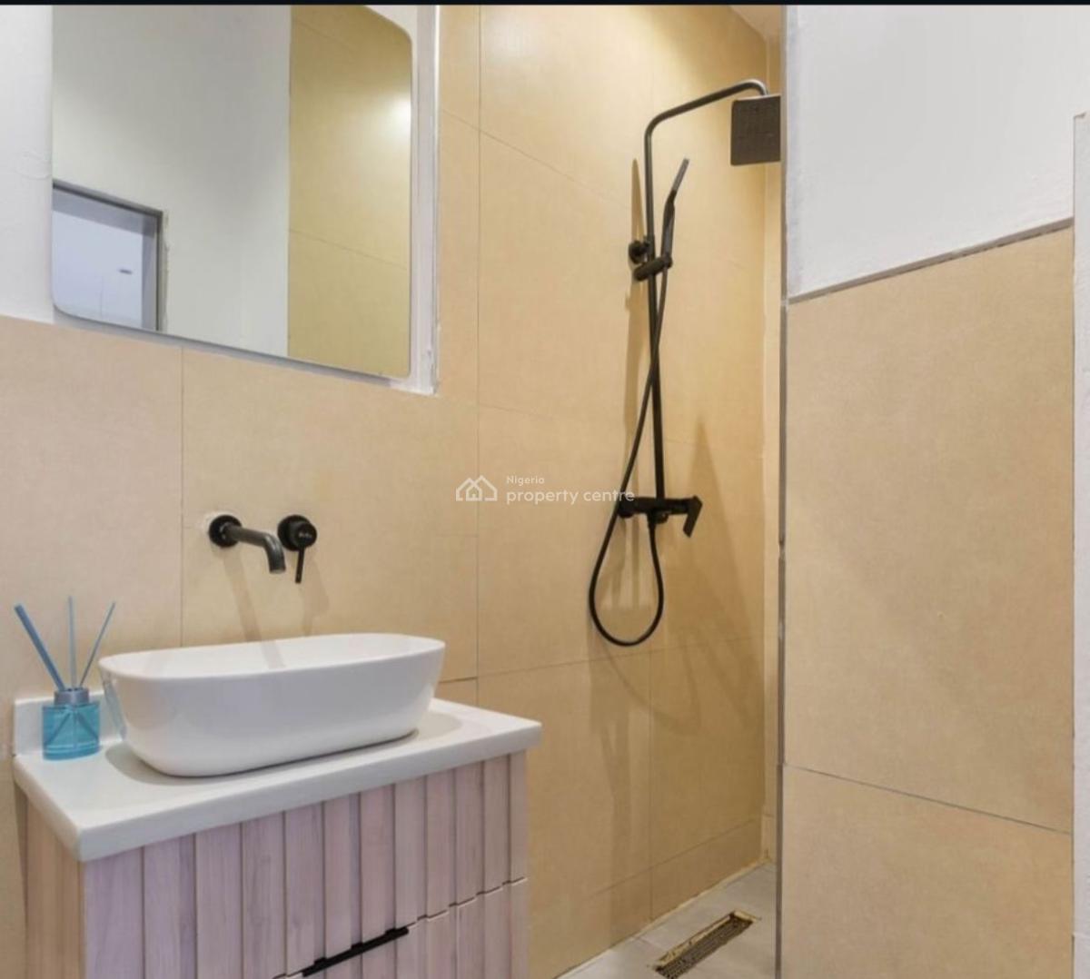 Luxury 2 Bedroom Apartment, Lekki Phase 1, Lekki, Lagos, Flat / Apartment for Sale