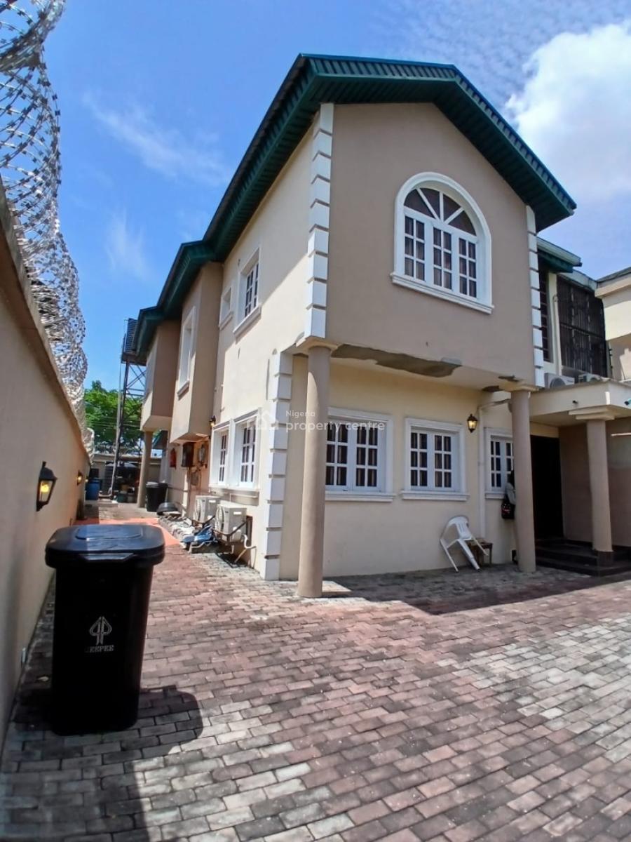 4 Bedroom Semi Detached House with a Bq, Oba Oyekan Estate, Lekki Phase 1, Lekki, Lagos, Semi-detached Duplex for Rent