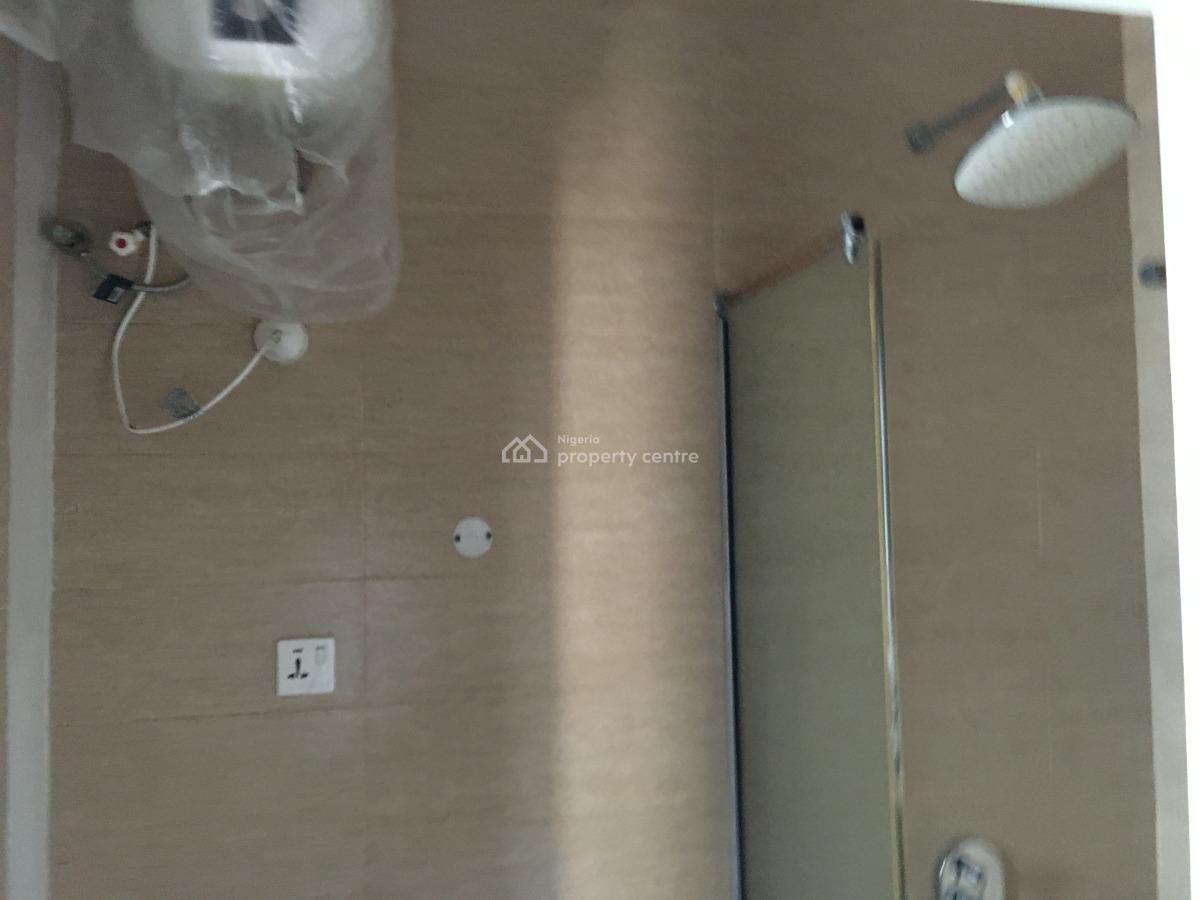 Serviced Neatly Used 3bedrooms Flat, Off Bush Street, Anthony, Maryland, Lagos, Flat / Apartment for Rent