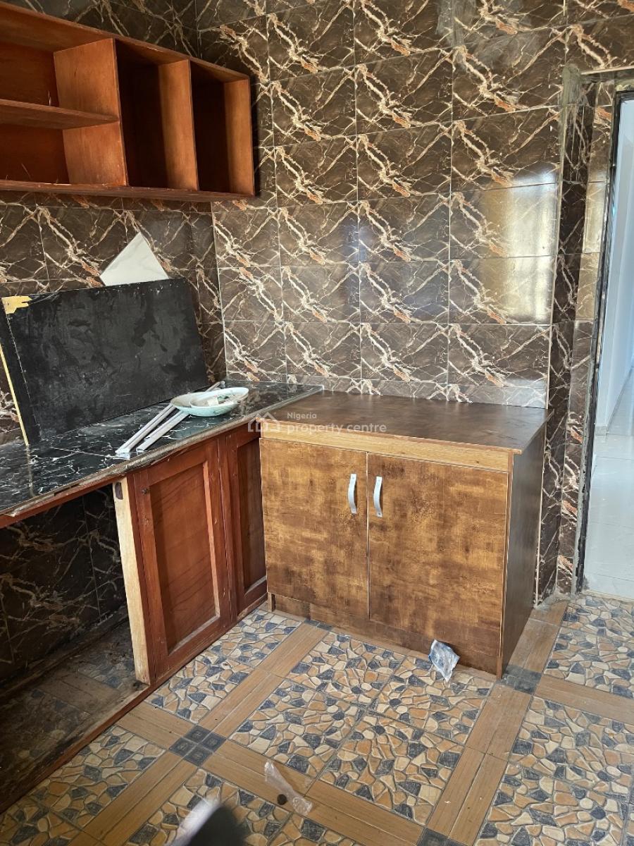 Available 2 Bedroom, Ogombo, Ajah, Lagos, Flat / Apartment for Rent