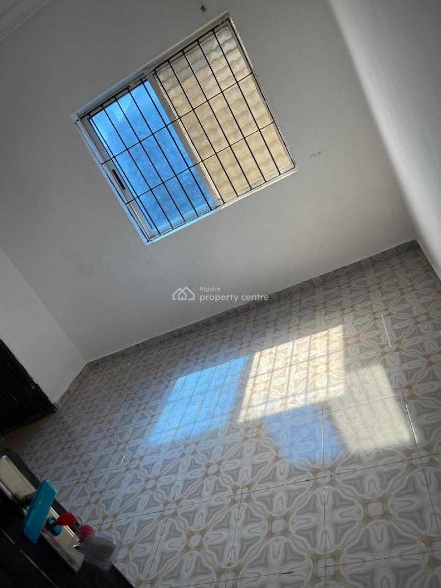 Available 2 Bedroom, Ogombo, Ajah, Lagos, Flat / Apartment for Rent