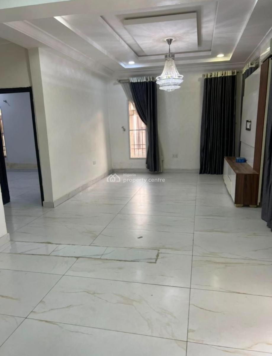 6units 3 Bedrooms Flat with 2 Self Contain for The Whole House @ Lekki, Lekki Phase 1, Lekki, Lagos, Commercial Property for Rent