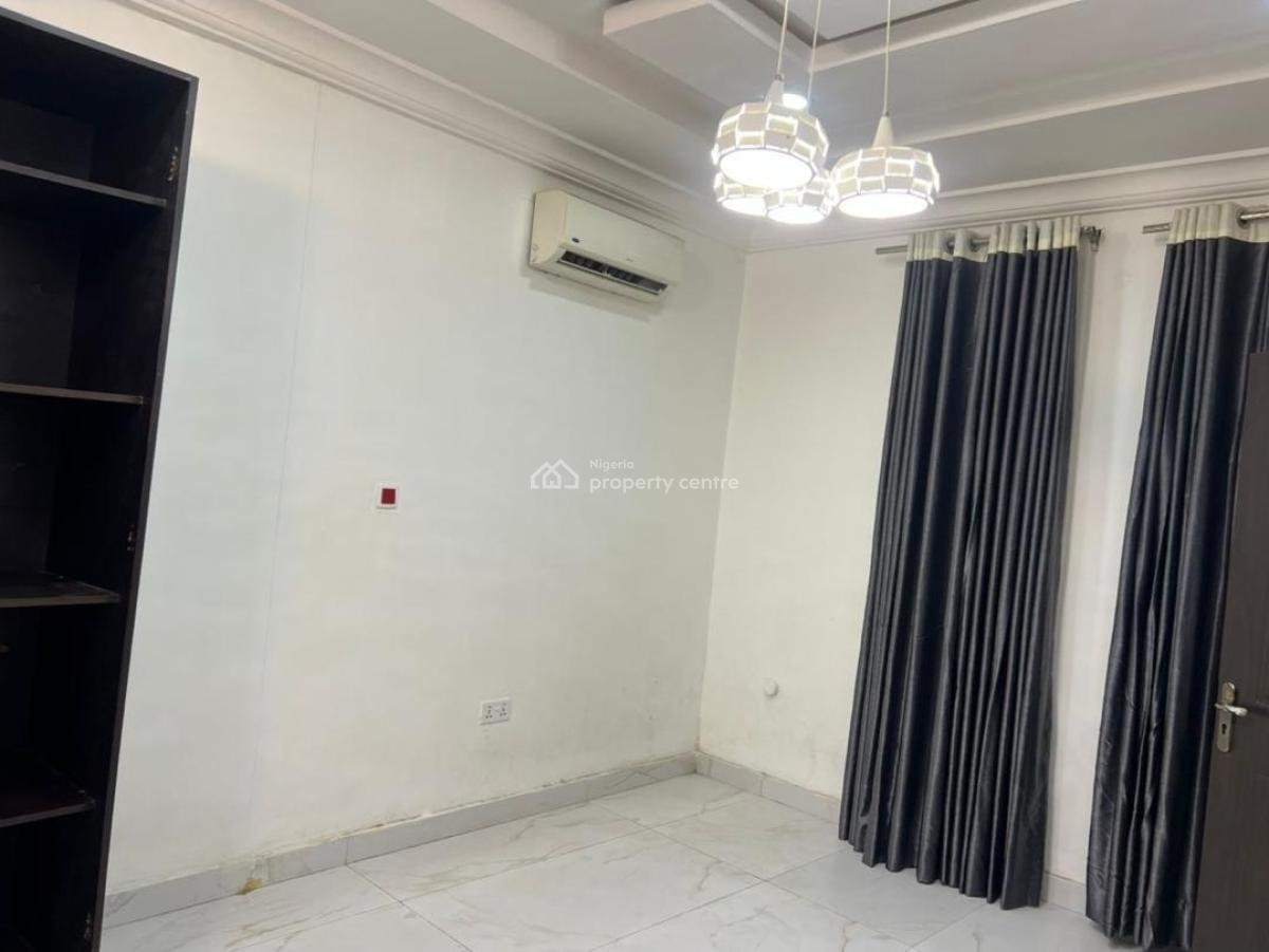 6units 3 Bedrooms Flat with 2 Self Contain for The Whole House @ Lekki, Lekki Phase 1, Lekki, Lagos, Commercial Property for Rent