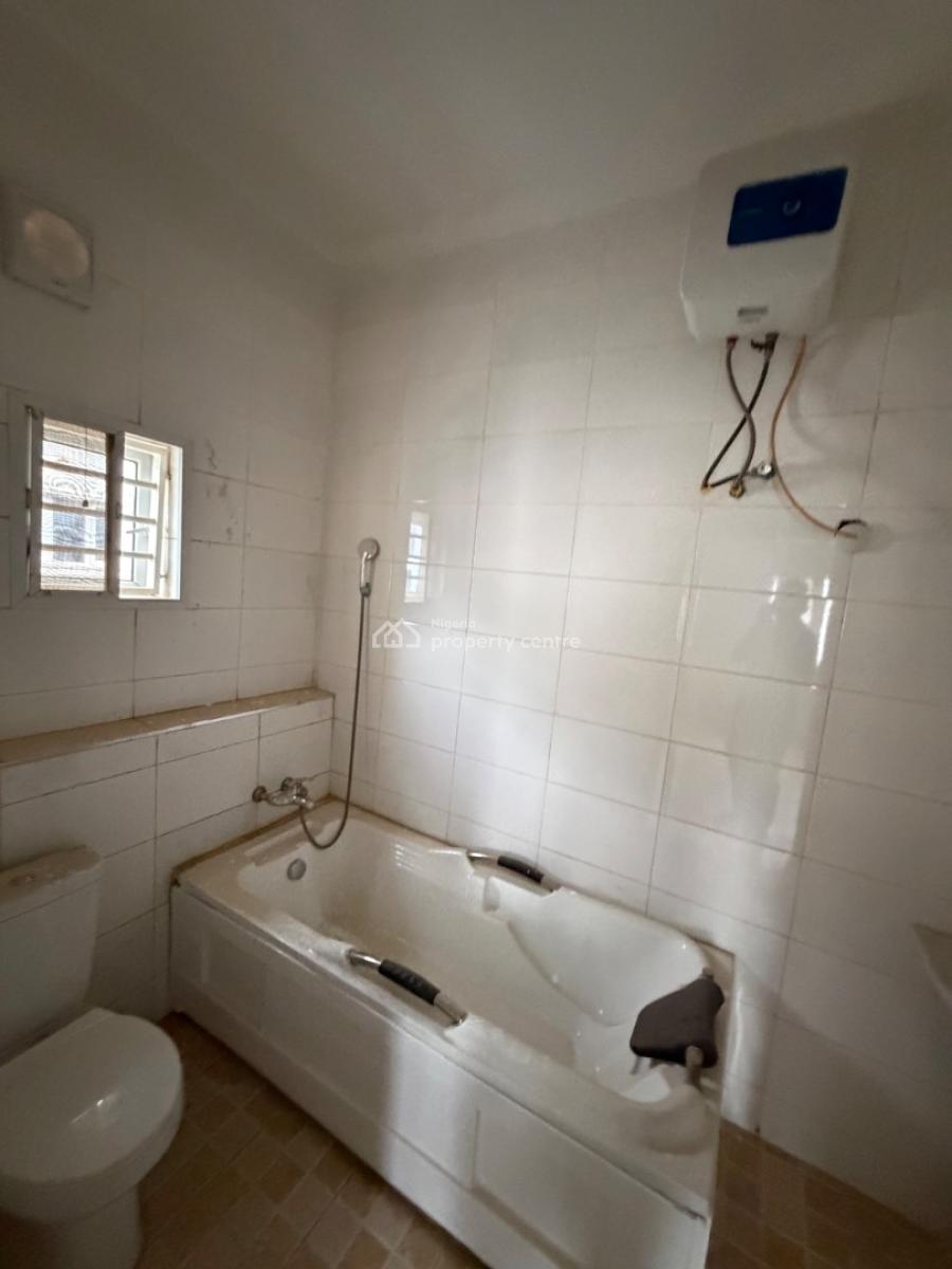 Standard 3 Bedroom Apartment with Bq, Wuye, Abuja, Flat / Apartment for Rent