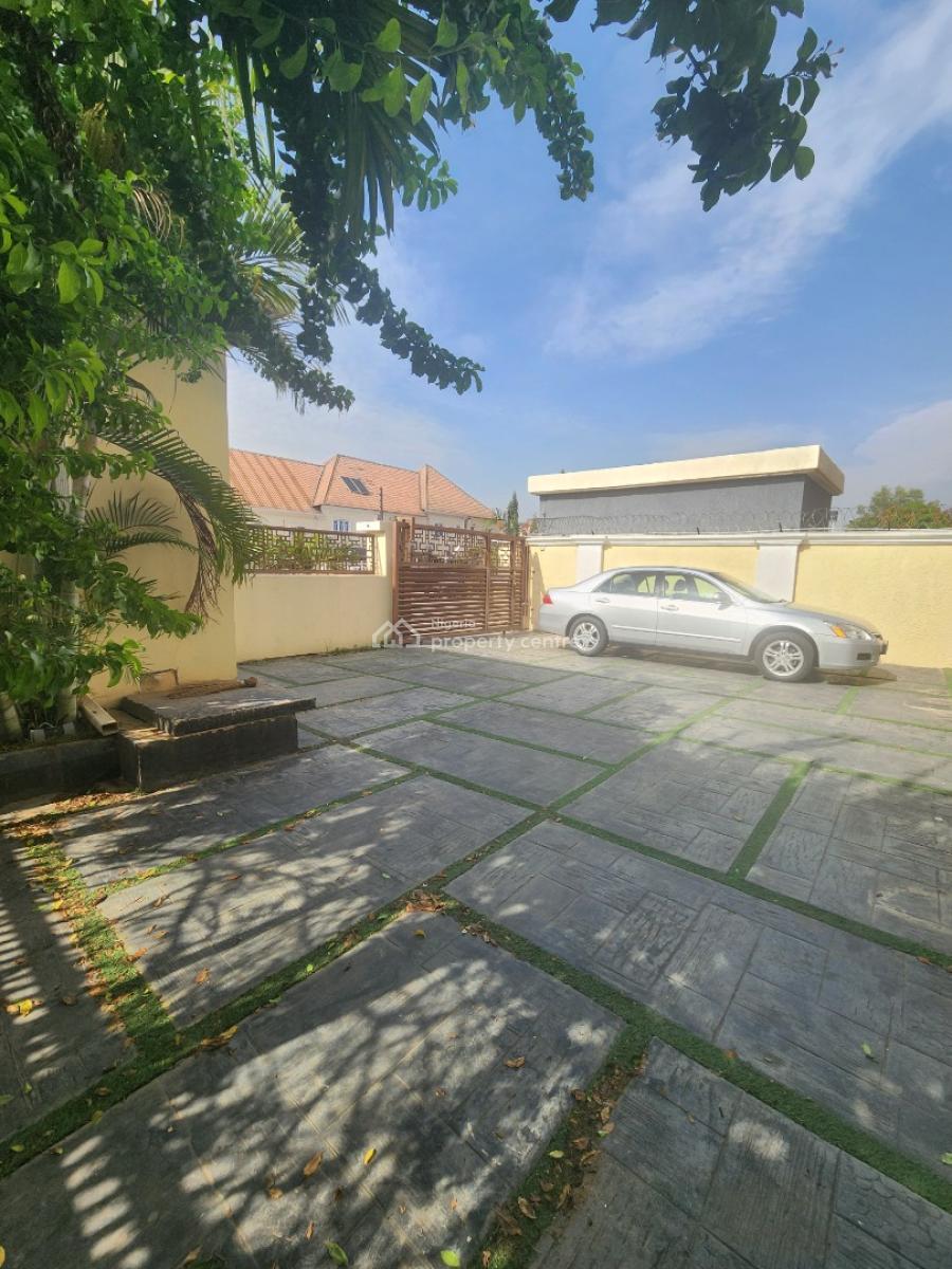 Spacious 4 Bedrooms Terraced Duplex in a Fine Location, Naf Valley Estate, Asokoro District, Abuja, Terraced Duplex for Sale