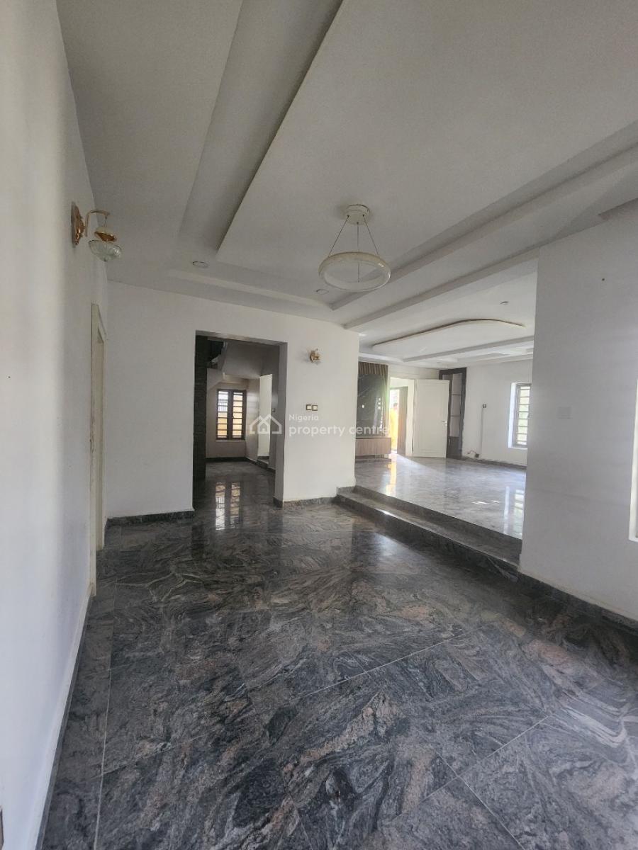 Spacious 4 Bedrooms Terraced Duplex in a Fine Location, Naf Valley Estate, Asokoro District, Abuja, Terraced Duplex for Sale
