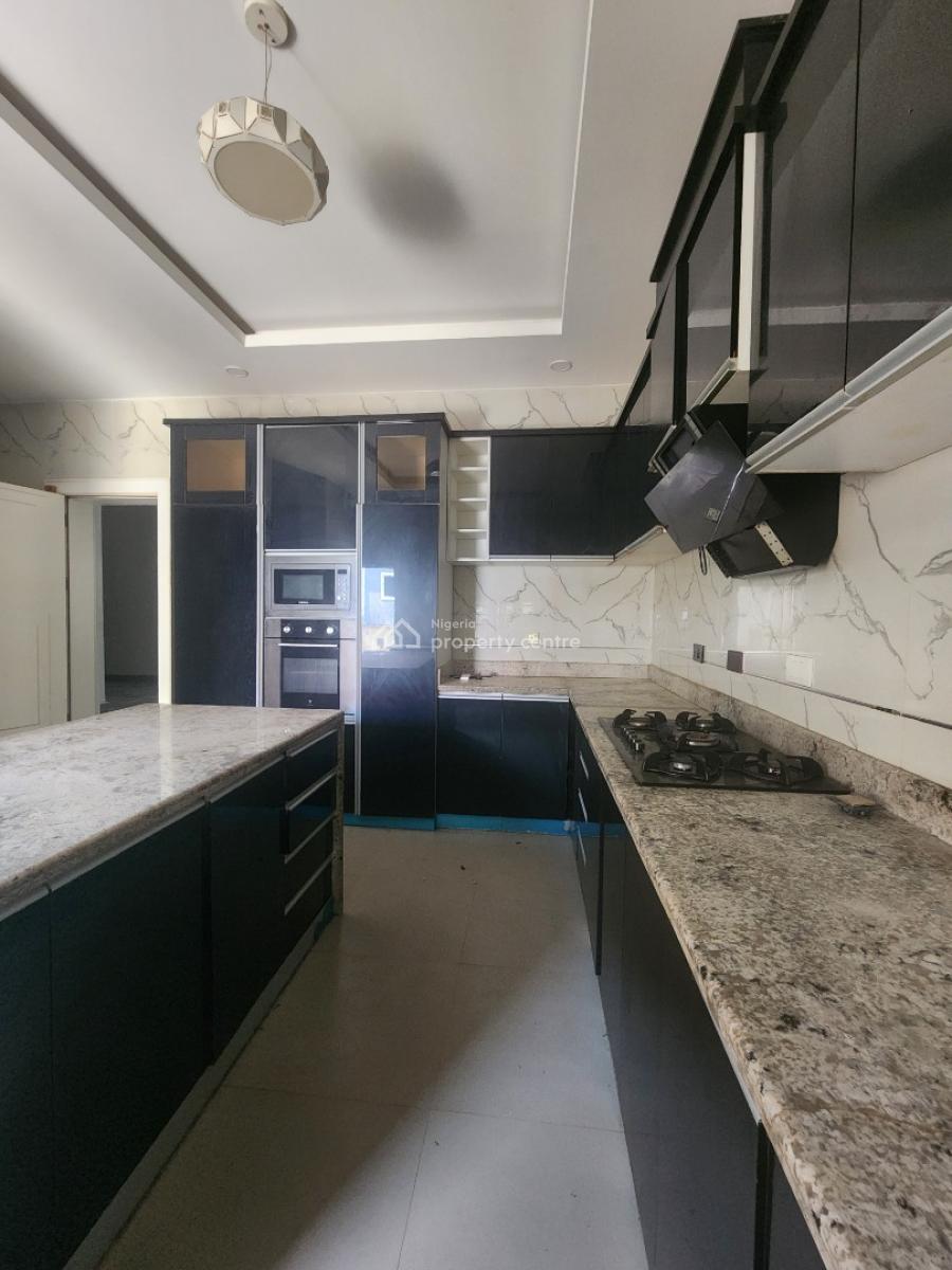 Spacious 4 Bedrooms Terraced Duplex in a Fine Location, Naf Valley Estate, Asokoro District, Abuja, Terraced Duplex for Sale