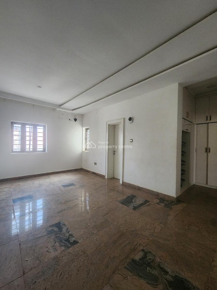 Spacious 4 Bedrooms Terraced Duplex in a Fine Location, Naf Valley Estate, Asokoro District, Abuja, Terraced Duplex for Sale