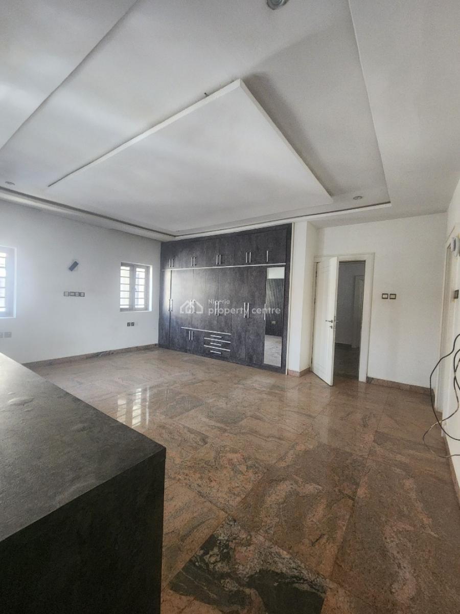 Spacious 4 Bedrooms Terraced Duplex in a Fine Location, Naf Valley Estate, Asokoro District, Abuja, Terraced Duplex for Sale