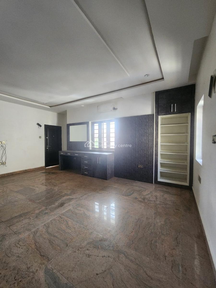 Spacious 4 Bedrooms Terraced Duplex in a Fine Location, Naf Valley Estate, Asokoro District, Abuja, Terraced Duplex for Sale