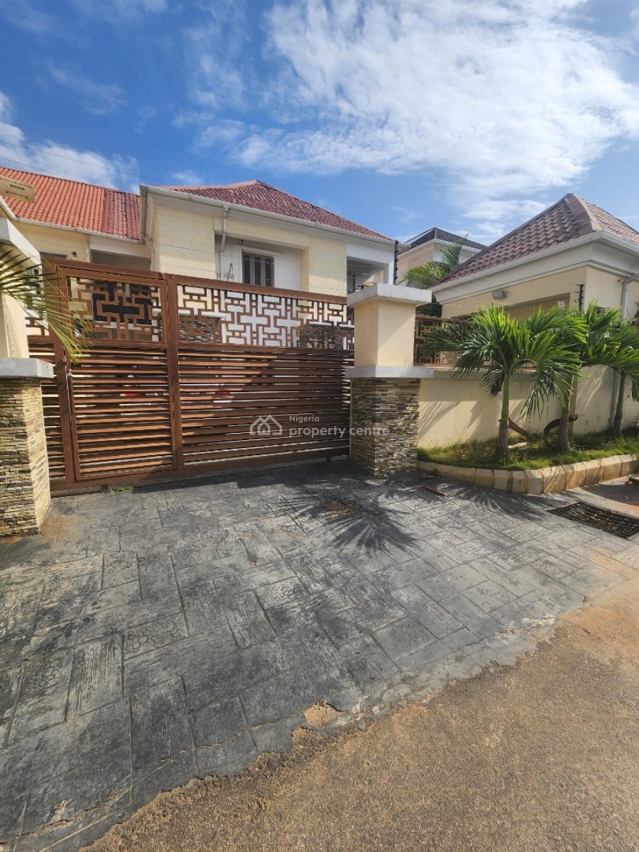 Spacious 4 Bedrooms Terraced Duplex in a Fine Location, Naf Valley Estate, Asokoro District, Abuja, Terraced Duplex for Sale