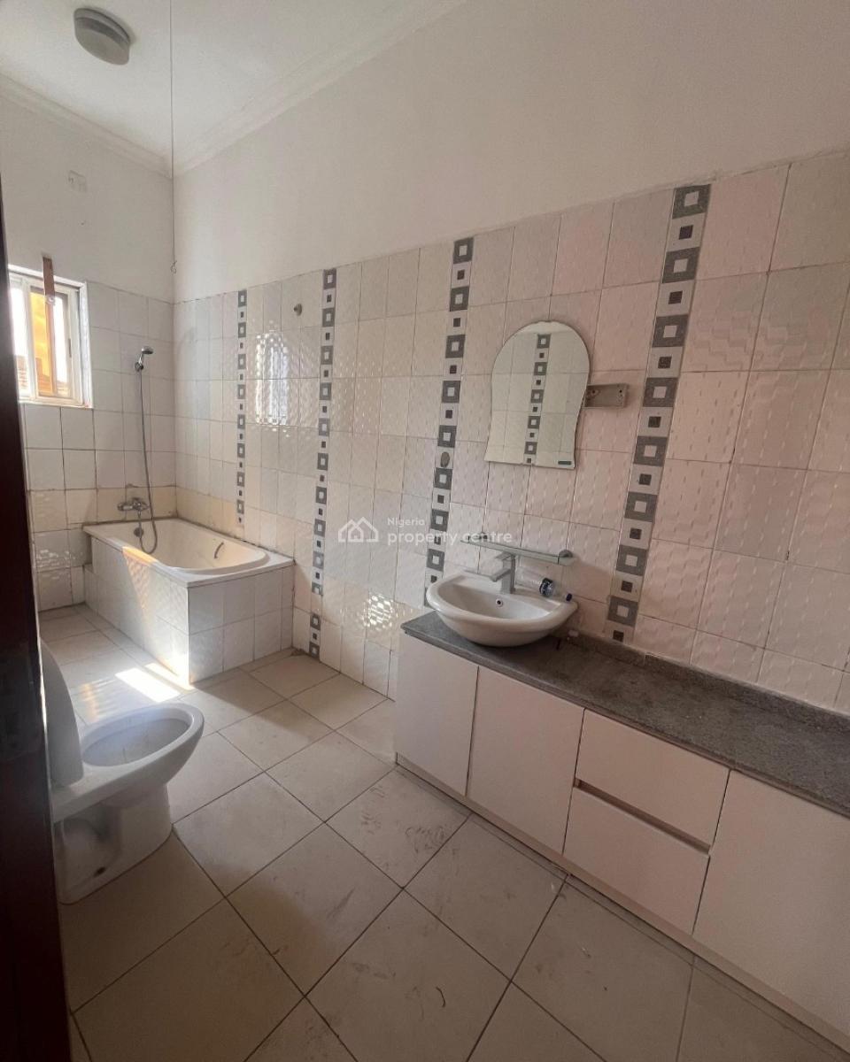 Lovely 3 Bedroom Apartment with Bq, Oniru, Victoria Island (vi), Lagos, Block of Flats for Sale