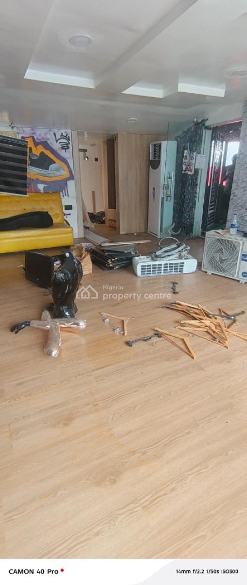 Big Shop Space in Lekki Phase 1, Facing Fola Osibo Road, Lekki Phase 1, Lekki, Lagos, Shop for Rent