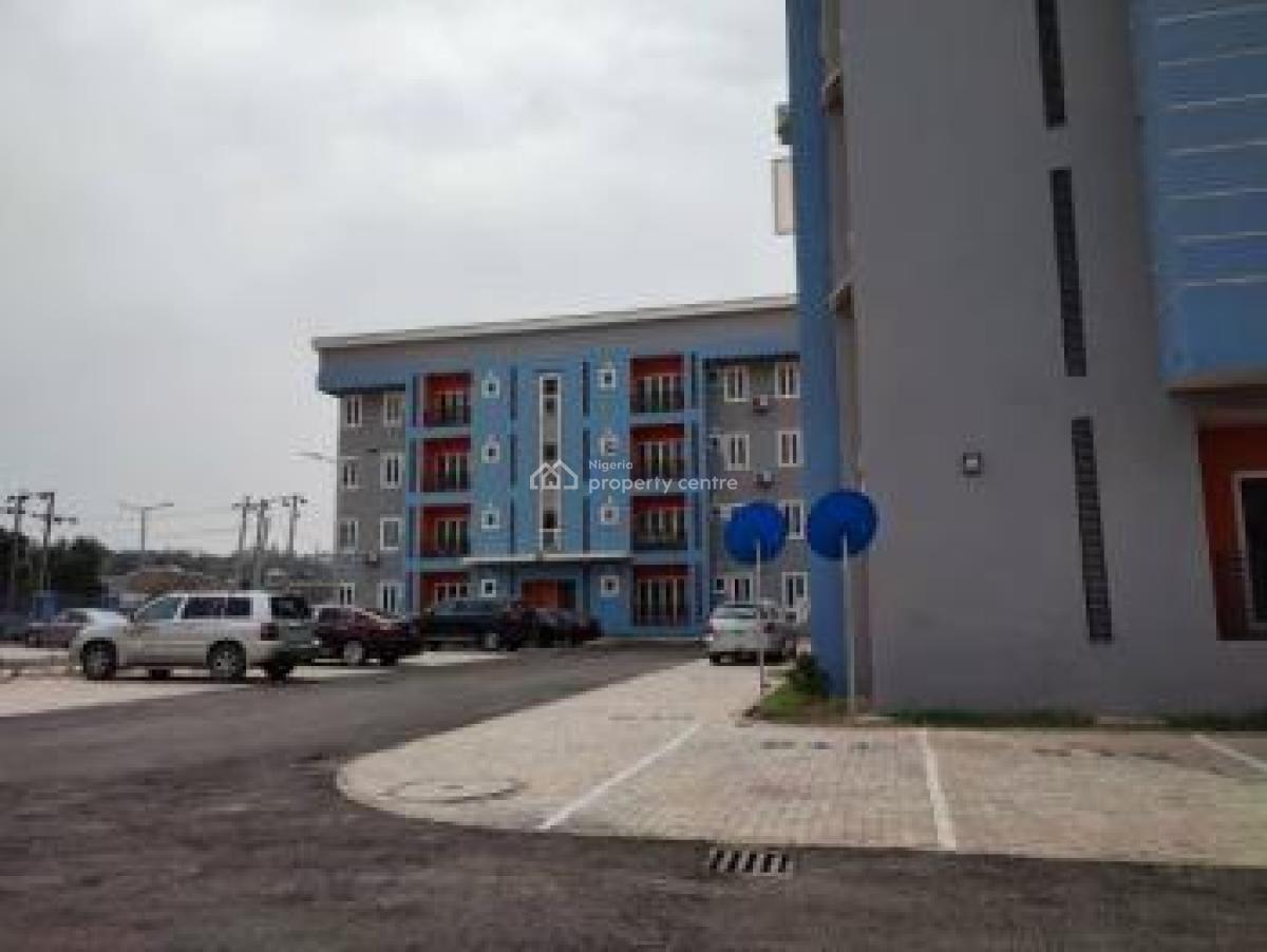 Well-furnished 1-bedroom Apartment with Wifi, Katampe, Abuja, Flat / Apartment for Rent