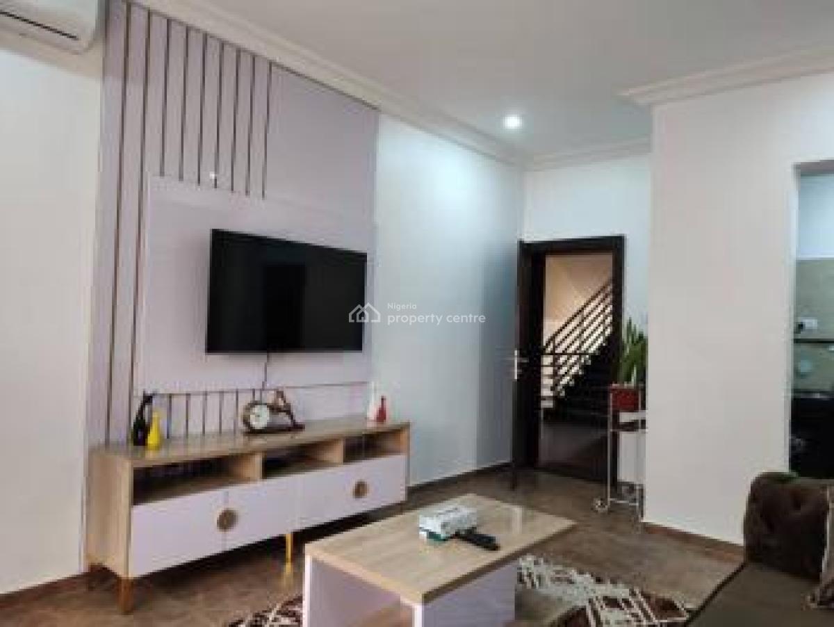 Well-furnished 1-bedroom Apartment with Wifi, Katampe, Abuja, Flat / Apartment for Rent