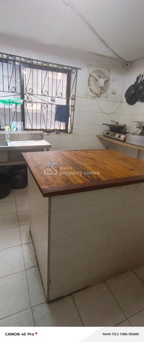 Shop Space for Restaurants and Bar in Phase 1, on Fola Osibo Road, Lekki Phase 1, Lekki, Lagos, Restaurant / Bar for Rent