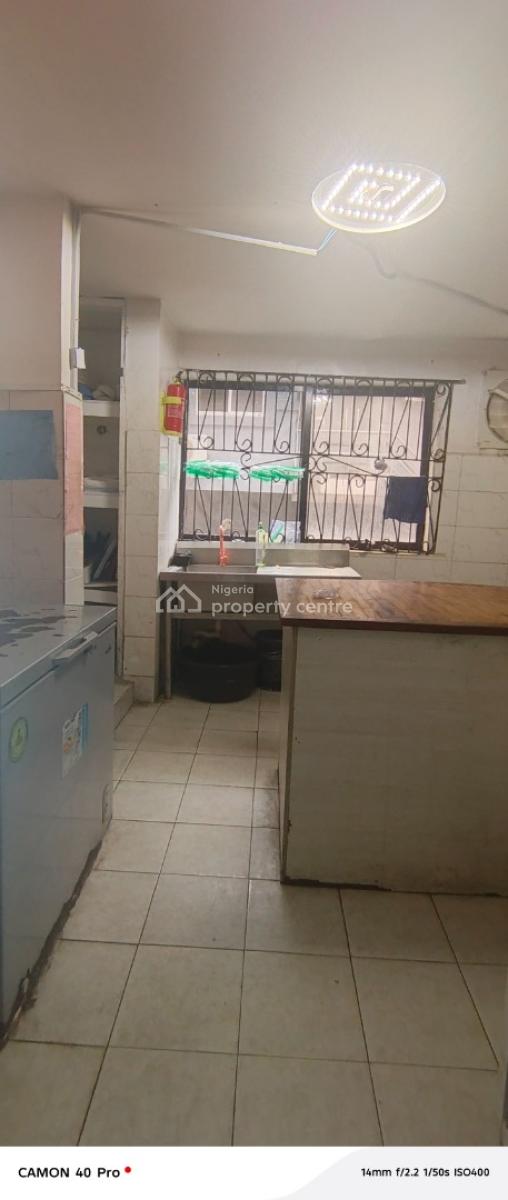 Shop Space for Restaurants and Bar in Phase 1, on Fola Osibo Road, Lekki Phase 1, Lekki, Lagos, Restaurant / Bar for Rent