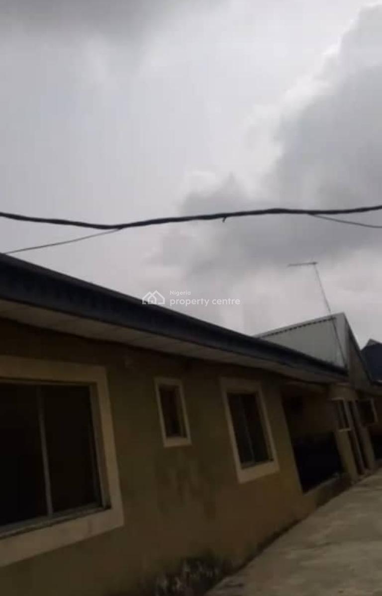 6units of 2bedroom Flat with 4units of Room& Parlor on 3plots of Land, Opposite Beachwood Sapati Ibeju-lekki Lagos, Imalete Alafia, Ibeju Lekki, Lagos, House for Sale