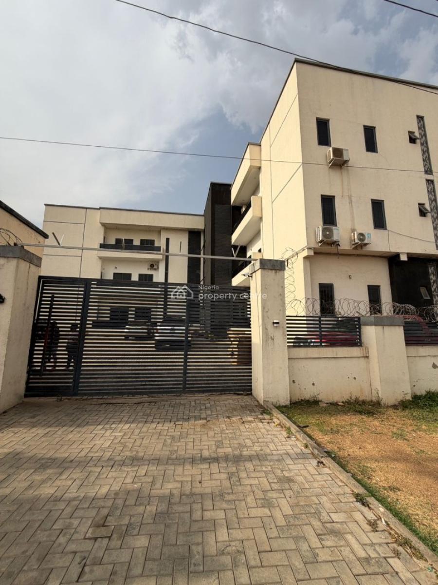 Fully Furnished 3 Bedroom Apartment  with  1 Room Bq, Gilmore, Jahi, Abuja, Flat / Apartment for Sale