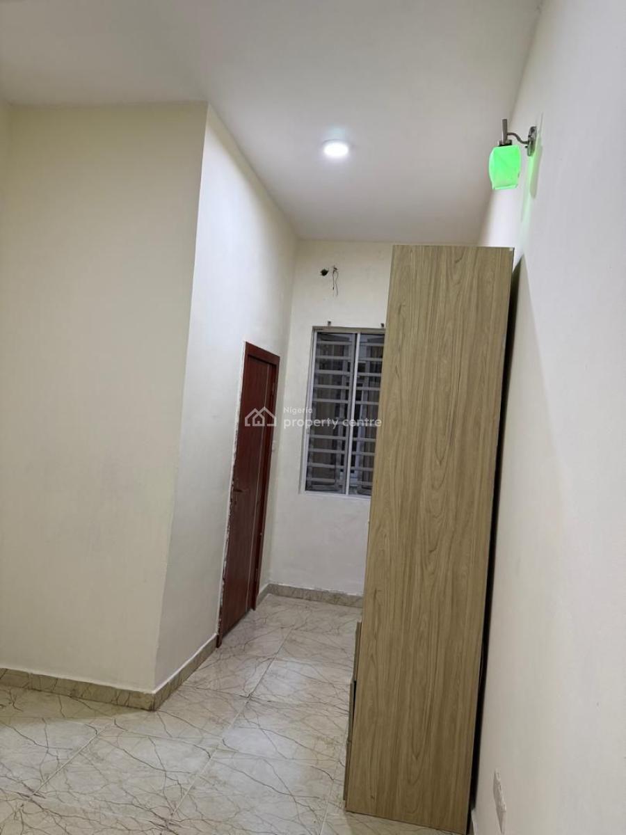 Well Maintained 6 Units of 2 Bedroom Apartment, Lekki Phase 1, Lekki, Lagos, House for Rent