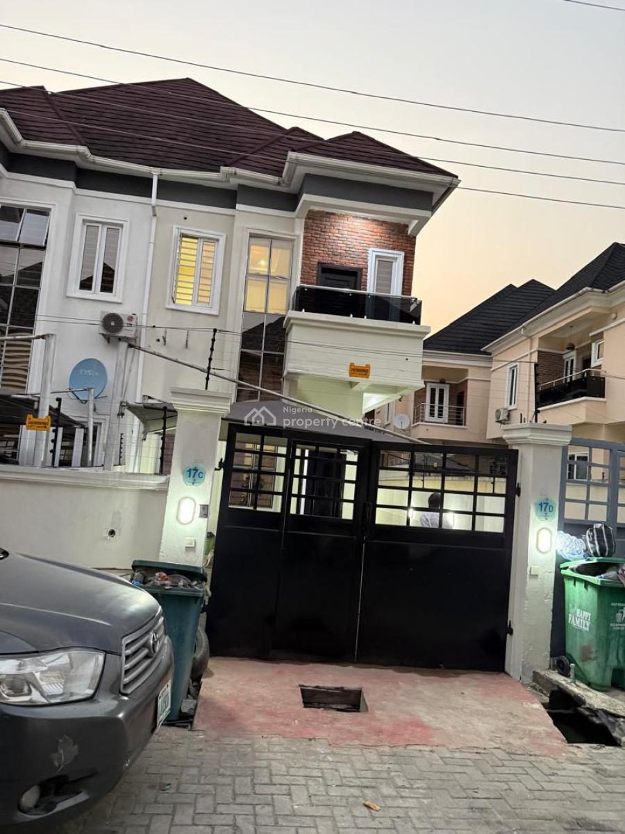 Well Maintained 6 Units of 2 Bedroom Apartment, Lekki Phase 1, Lekki, Lagos, House for Rent