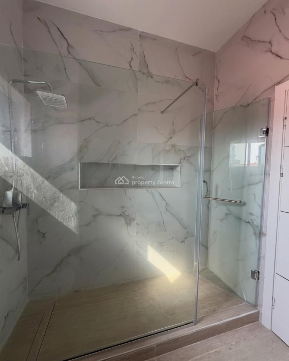 Serviced 3 Bedroom Apartment with Bq, Victoria Island (vi), Lagos, Block of Flats for Sale