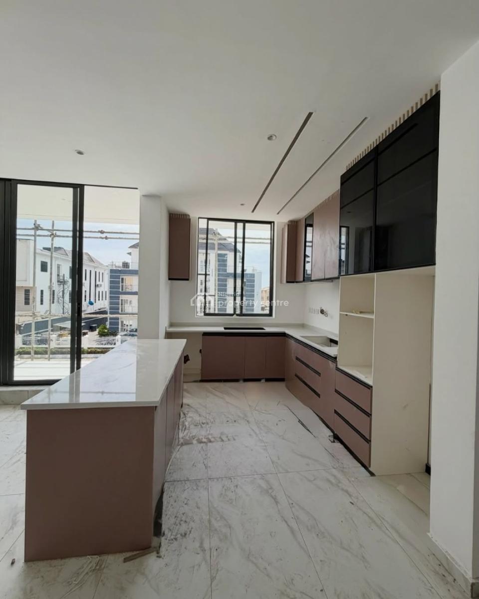 Serviced 2 Bedroom Apartment, Lekki Phase One, Lekki, Lagos, Block of Flats for Sale