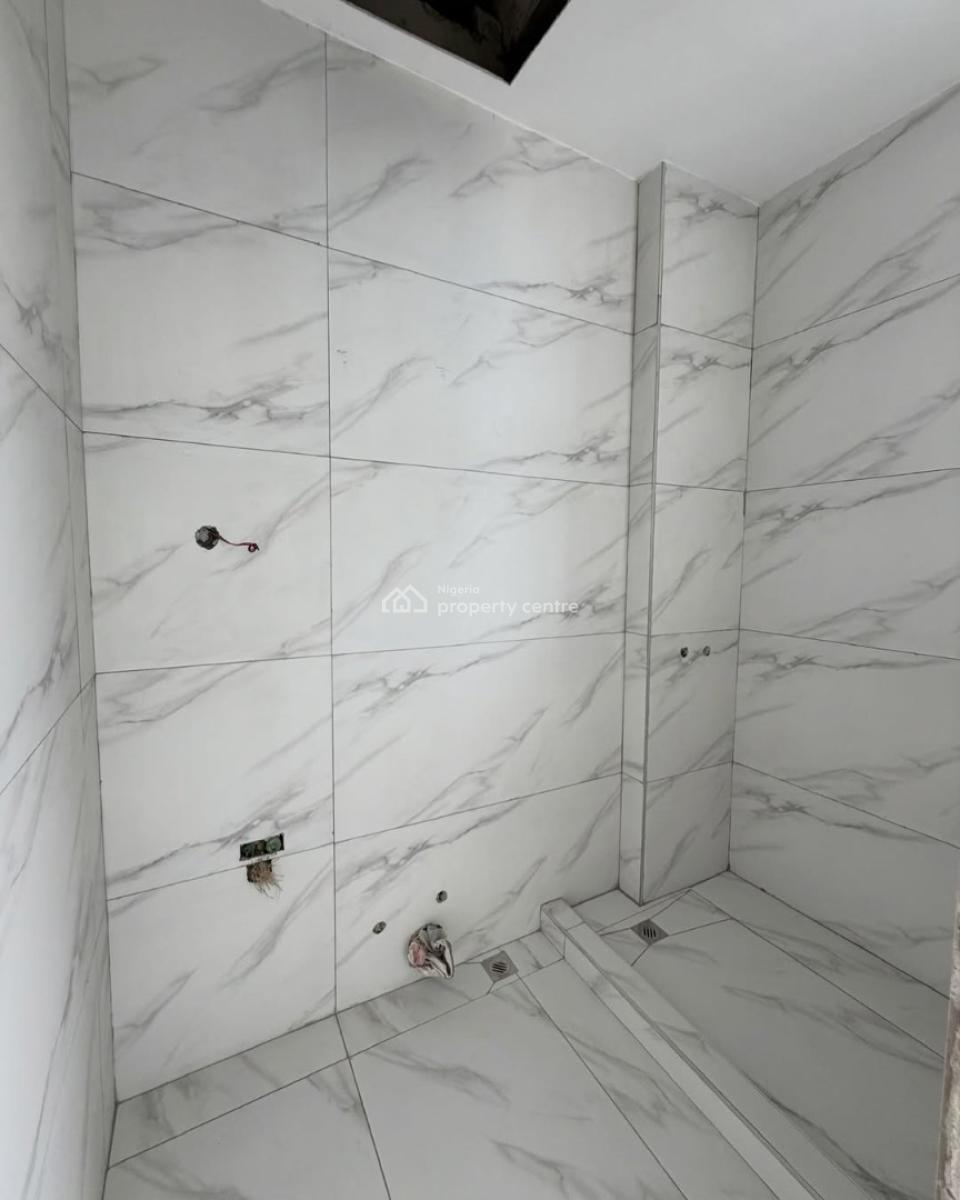 Serviced 2 Bedroom Apartment, Lekki Phase One, Lekki, Lagos, Block of Flats for Sale