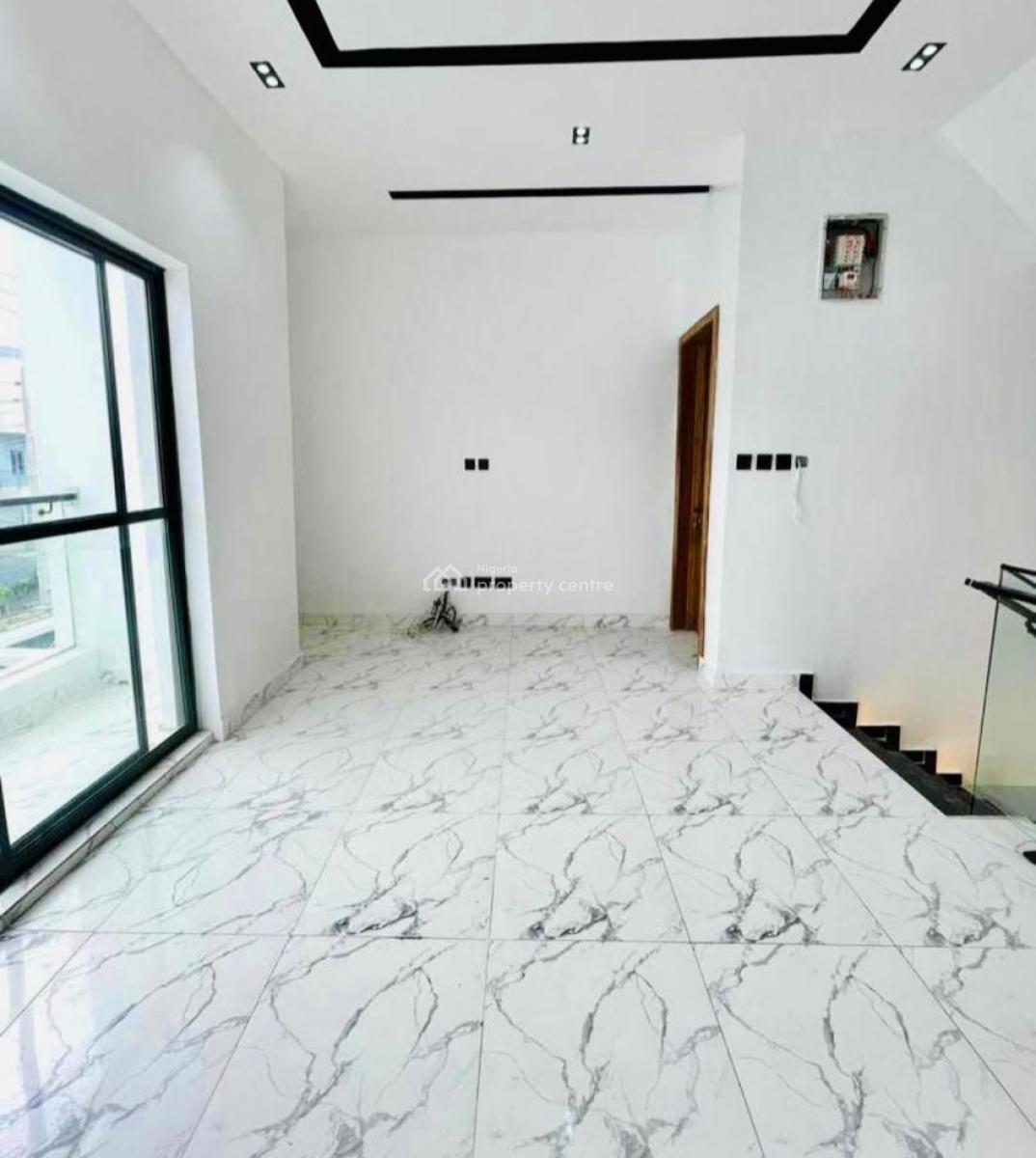 Massively Spacious 4 Bedroom Semi Detached House, Lekki, Lagos, Semi-detached Duplex for Rent
