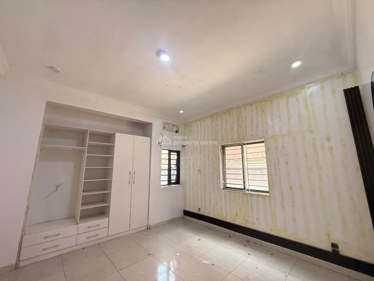 8 Units 3 Bedroom Flat in a Secured Enviromment, Ayodele Odubiyi, Lekki Phase 1, Lekki, Lagos, Flat / Apartment for Rent