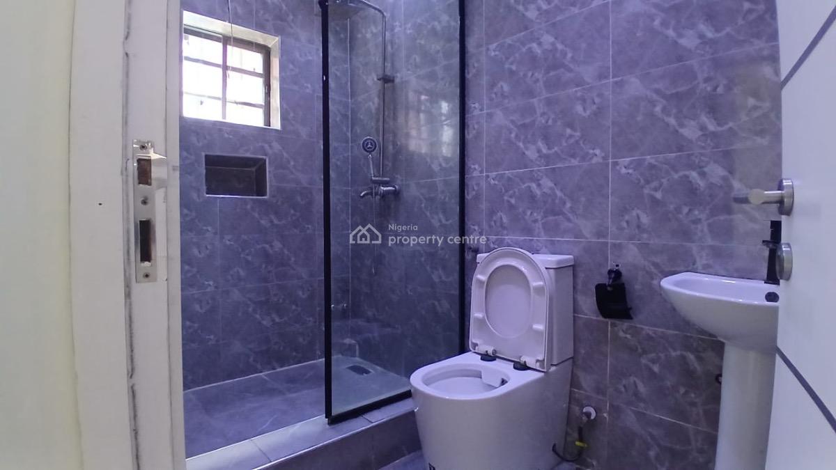 8 Units 3 Bedroom Flat in a Secured Enviromment, Ayodele Odubiyi, Lekki Phase 1, Lekki, Lagos, Flat / Apartment for Rent